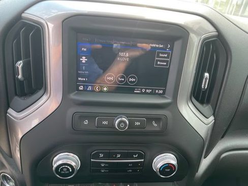 Used 2025 GMC Sierra 3500 Pro AWD/4WD image 9