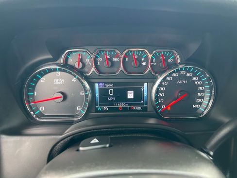 Used 2018 GMC Yukon SLT w/ Premium Edition AWD/4WD image 48