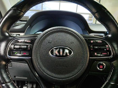 Used 2018 Kia Niro Touring image 27