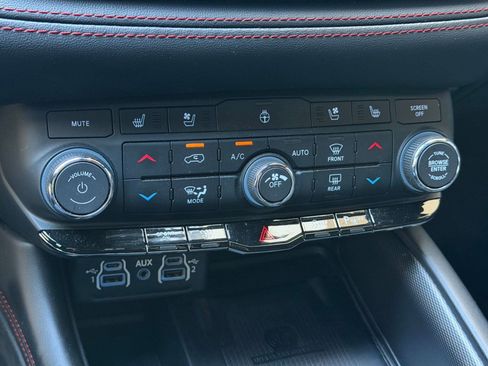Used 2023 Dodge Durango R/T AWD/4WD image 18