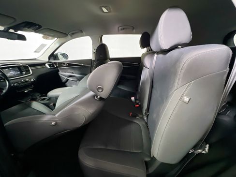 Used 2019 Kia Sorento LX w/ Option Group 020 image 28