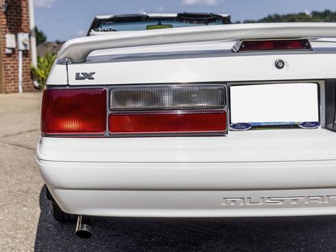 Used 1993 Ford Mustang LX RWD image 71
