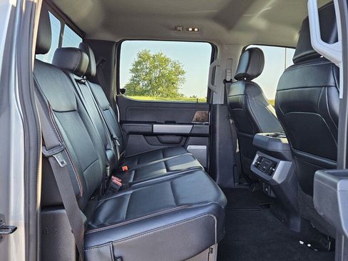 Used 2024 Ford F250 Lariat w/ Chrome Package image 15