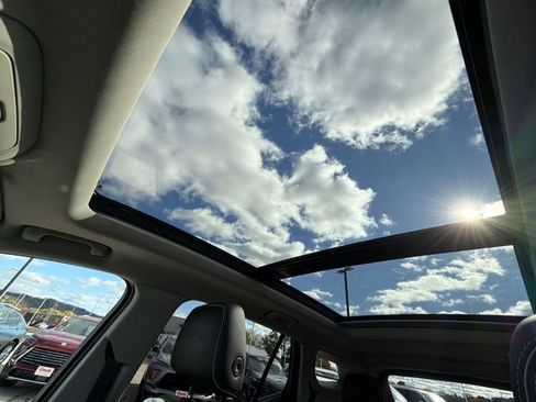 Used 2019 GMC Terrain Denali w/ Advanced Safety Package image 19