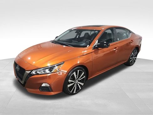 Used 2021 Nissan Altima 2.0 SR FWD image 4