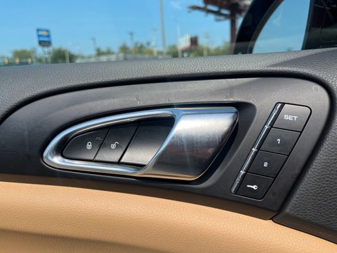 Used 2016 Porsche Cayenne Diesel image 23