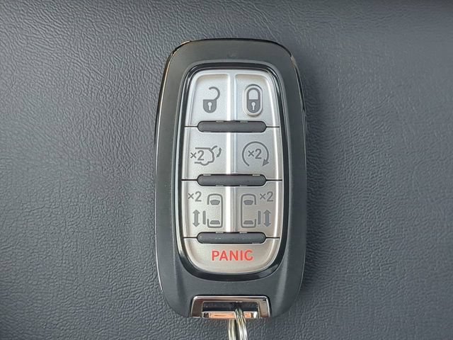 New 2026 Chrysler Pacifica Select FWD image 37