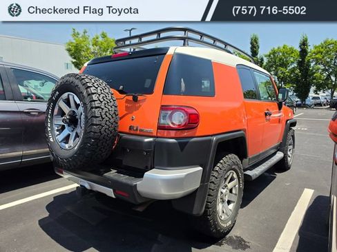 Used 2014 Toyota FJ Cruiser 4WD w/ Upgrade Package image 6