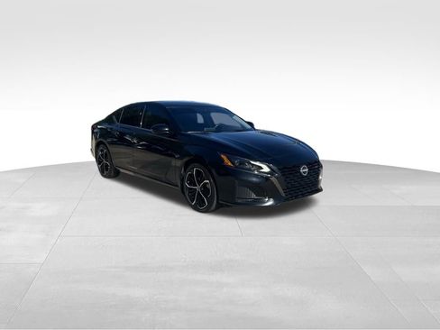 Used 2023 Nissan Altima 2.5 SR image 7