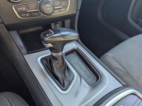 Used 2022 Dodge Charger SXT image 14