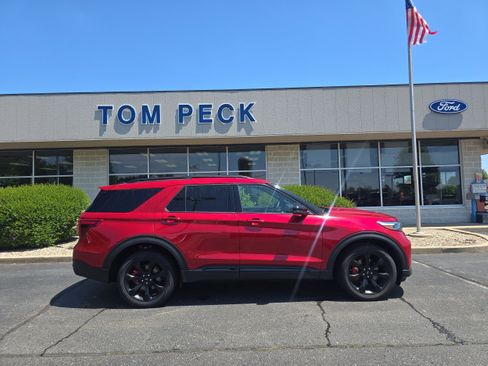 Used 2023 Ford Explorer ST w/ Equipment Group 401A AWD/4WD image 6