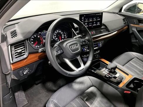 Certified 2023 Audi Q5 2.0T Premium w/ Convenience Package image 12