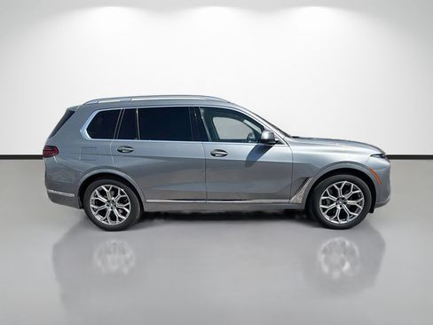 Used 2023 BMW X7 xDrive40i AWD/4WD image 2