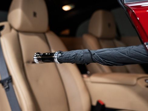 Used 2019 Rolls-Royce Wraith RWD image 33