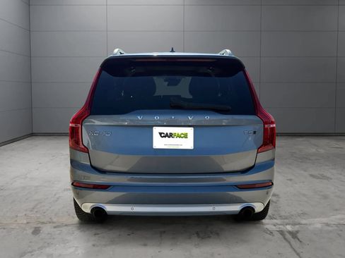 Used 2019 Volvo XC90 T5 Momentum w/ Multimedia Package AWD/4WD image 10