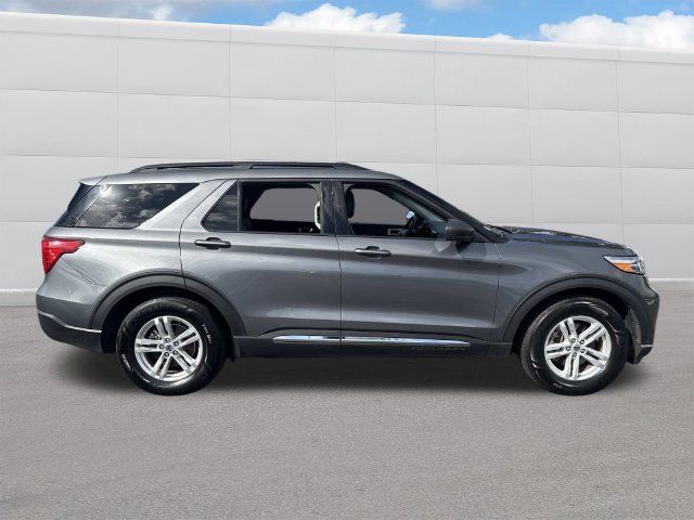 Used 2024 Ford Explorer XLT w/ Equipment Group 202A RWD image 11