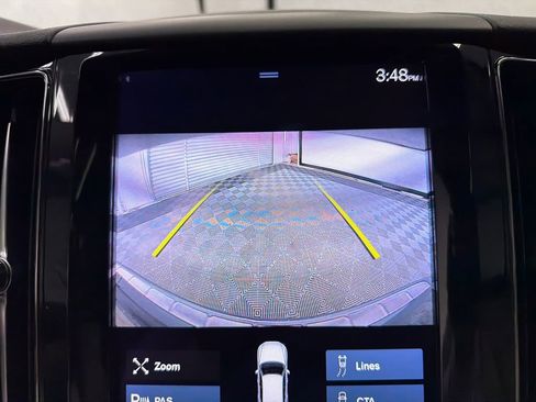 Used 2021 Volvo XC60 T5 Momentum w/ Protection Package Premier image 33