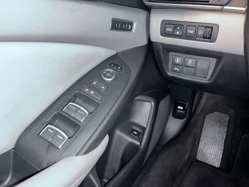 Used 2018 Honda Accord Touring image 39