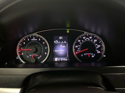 Used 2017 Toyota Camry XSE image 18