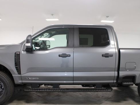 New 2026 Ford F250 XL AWD/4WD image 5