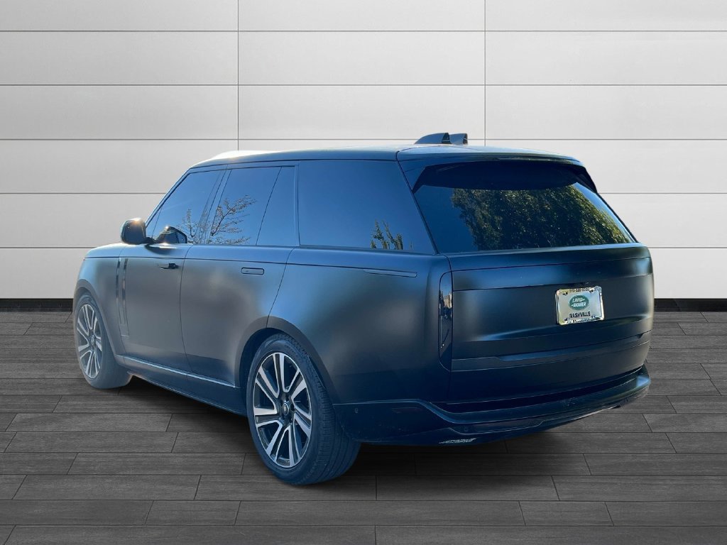 Used 2023 Land Rover Range Rover SE AWD/4WD image 3