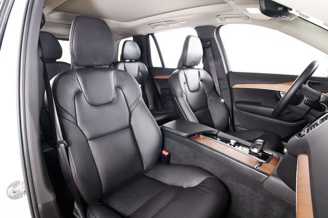 Certified 2024 Volvo XC90 T8 Plus w/ Protection Package Premier AWD/4WD image 22