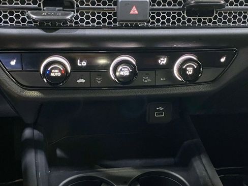 Used 2025 Honda HR-V Sport image 27
