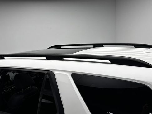 Used 2025 Honda Pilot Black Edition image 11