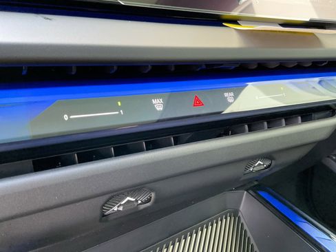 Certified 2025 BMW X3 xDrive30i w/ Premium Package image 18