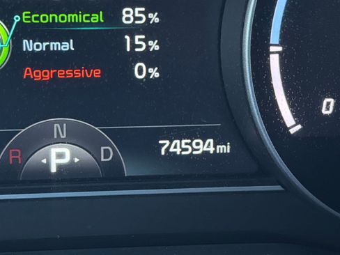 Used 2020 Kia Niro EX image 20