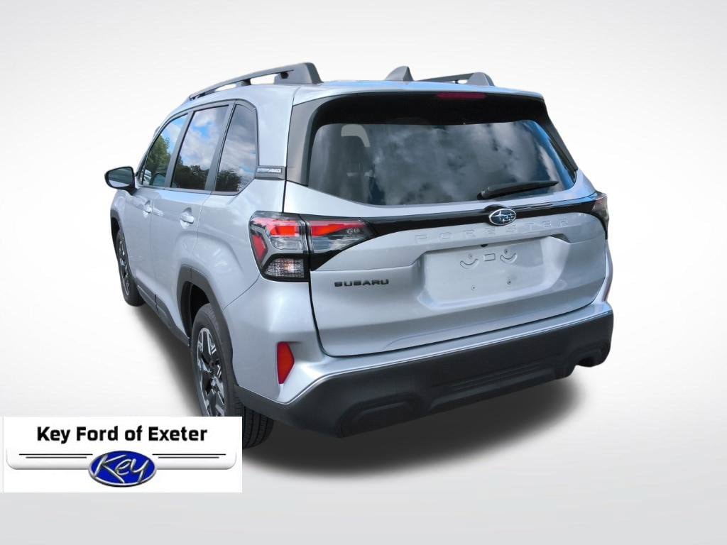 Used 2025 Subaru Forester Premium AWD/4WD image 10