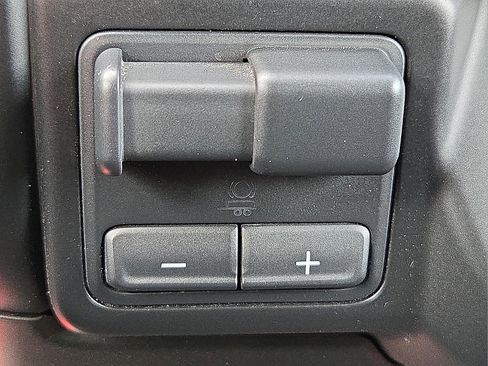 Used 2019 Chevrolet Silverado 1500 LT Trail Boss w/ Convenience Package AWD/4WD image 18