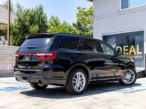 Used 2024 Dodge Durango GT RWD image 12