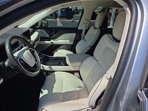 Used 2024 Lincoln Aviator Black Label w/ Jet Package AWD/4WD image 6