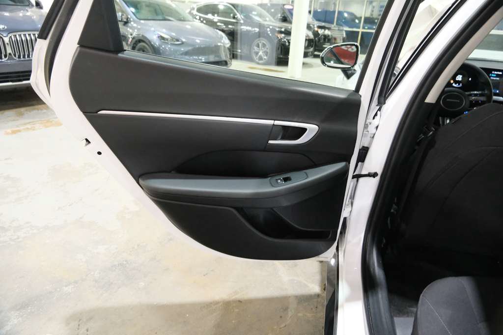 Used 2025 Hyundai Sonata SEL FWD image 21