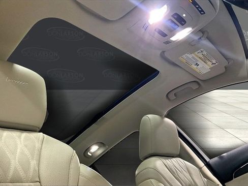 Certified 2022 Buick Envision Avenir w/ Technology Package II image 17