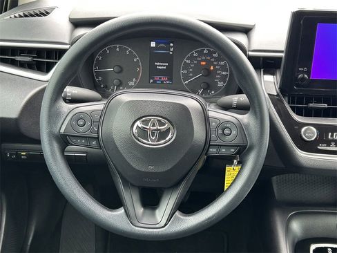 Certified 2025 Toyota Corolla LE image 35