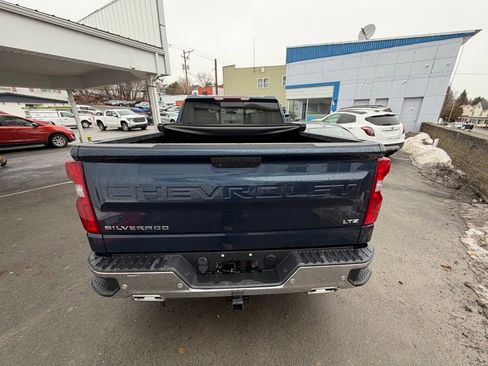 Used 2021 Chevrolet Silverado 1500 LTZ w/ Z71 Off-Road Package image 4
