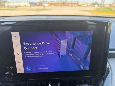 Used 2024 Toyota Corolla Cross L image 16