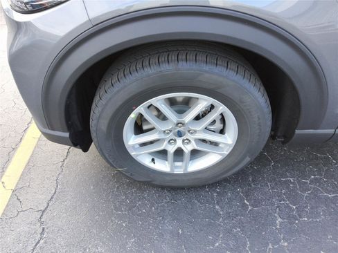 New 2026 Ford Explorer Active RWD image 11