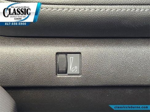 Used 2023 Chevrolet Colorado LT w/ LT Convenience Package II image 23