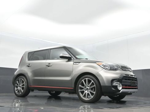 Used 2019 Kia Soul ! FWD image 26