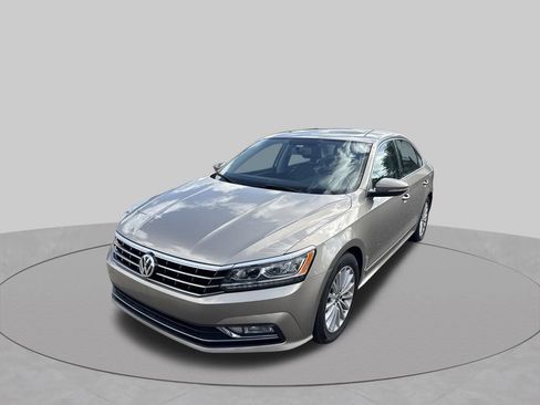 Used 2016 Volkswagen Passat 1.8T SE w/ Lighting Package (P06) FWD image 6
