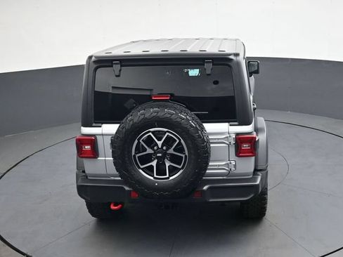 Used 2024 Jeep Wrangler Unlimited Rubicon AWD/4WD image 26