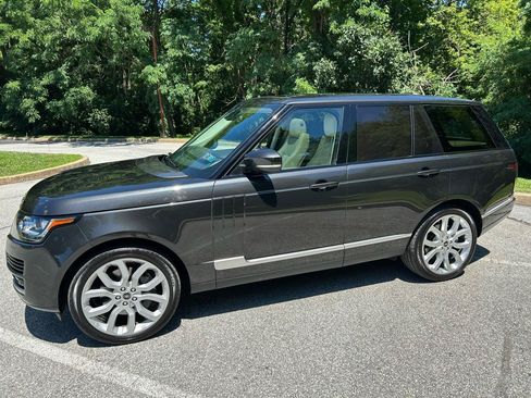 Used 2013 Land Rover Range Rover Supercharged AWD/4WD image 9
