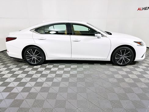 Used 2024 Lexus ES 350 w/ Premium Package image 2