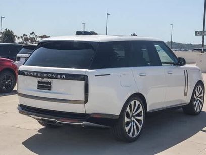 New 2025 Land Rover Range Rover SE