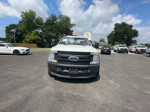 Used 2019 Ford F550 4x4 Regular Cab Super Duty image 2
