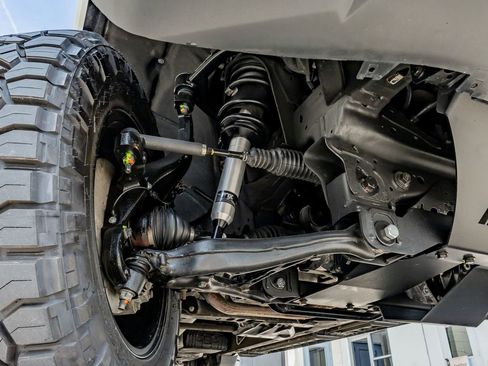 Used 2022 GMC Sierra 1500 AT4 w/ AT4 Premium Package AWD/4WD image 14