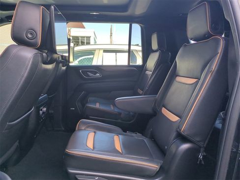 Used 2024 GMC Yukon XL AT4 w/ AT4 Premium Package image 17